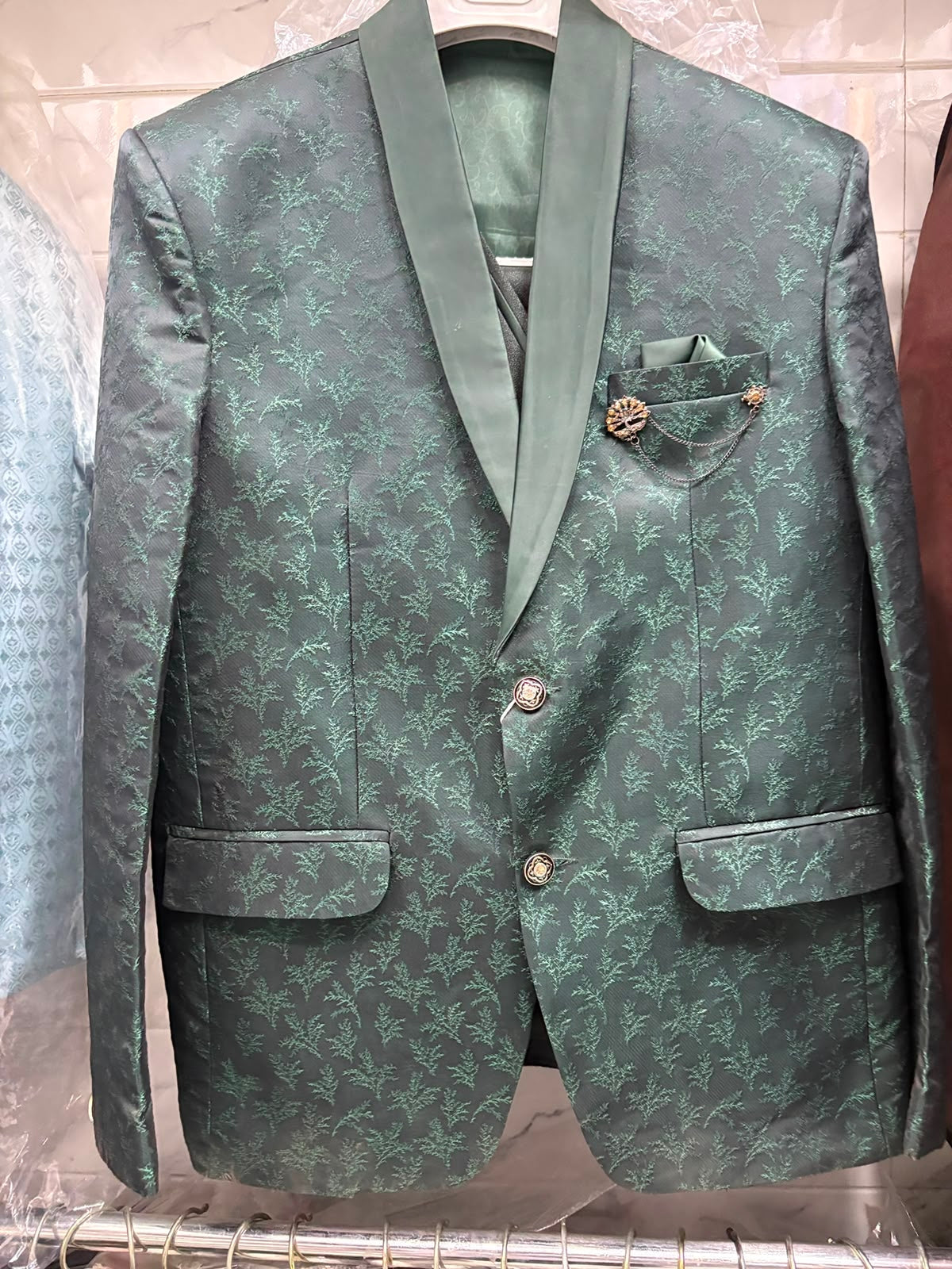 Club AK Men's Emerald Green Jacquard Three Piece Suit Set with Shawl Lapel for Wedding, Reception & Party Wear