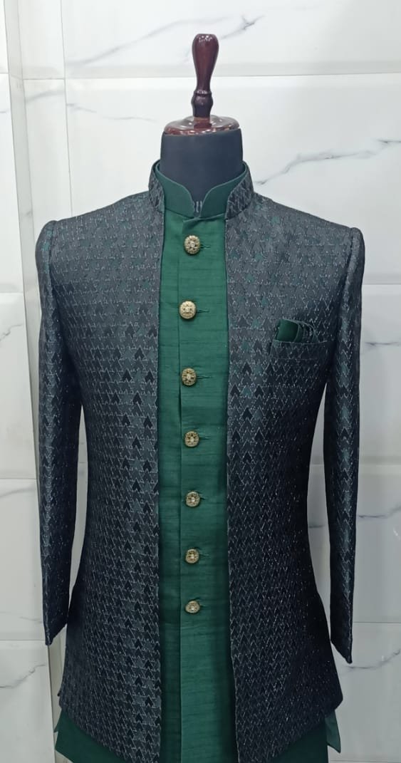 Modern Shrug for Men with Slim Fit Design