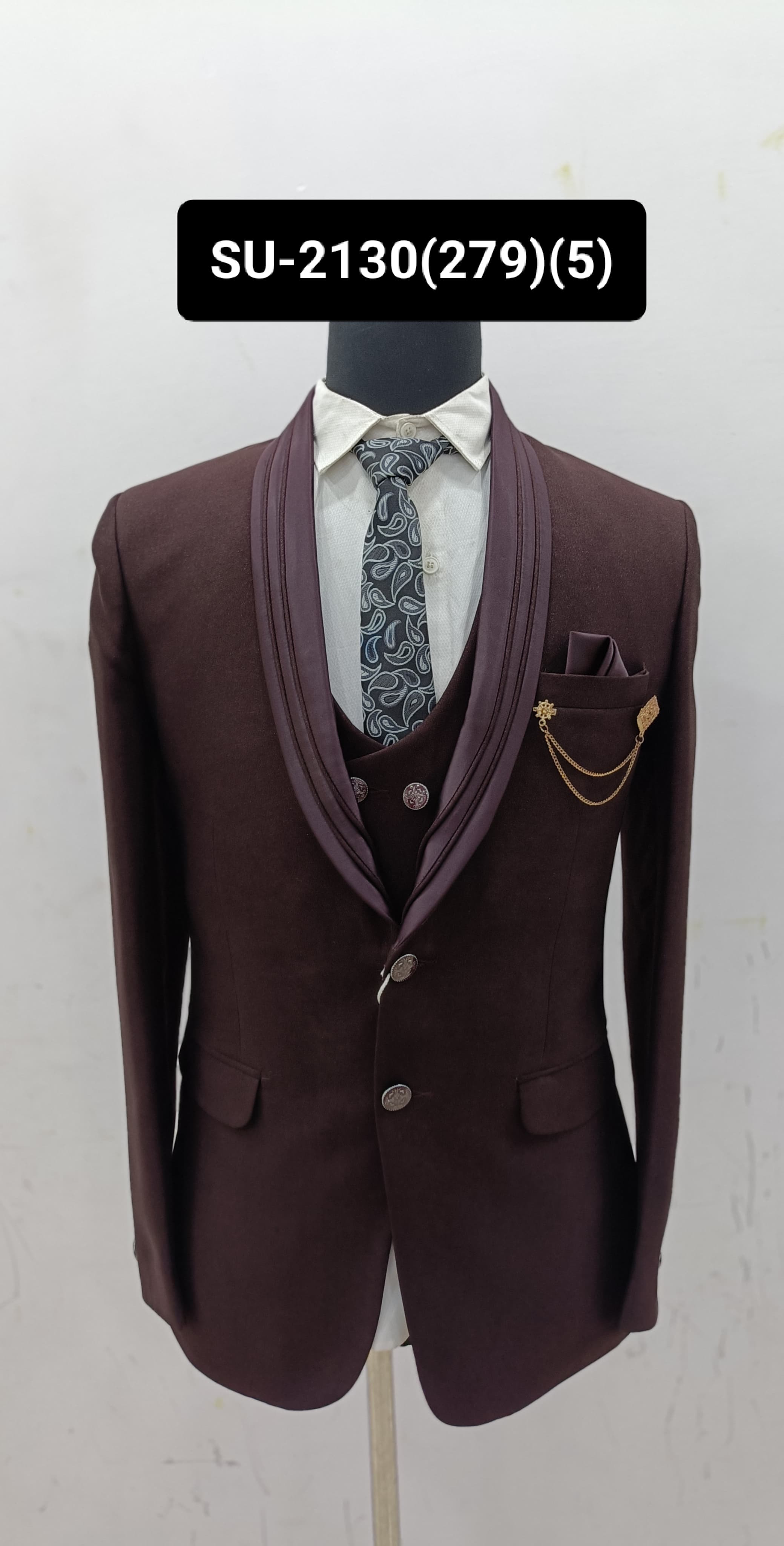Men's Kohinoor 3-piece suits for party wear
