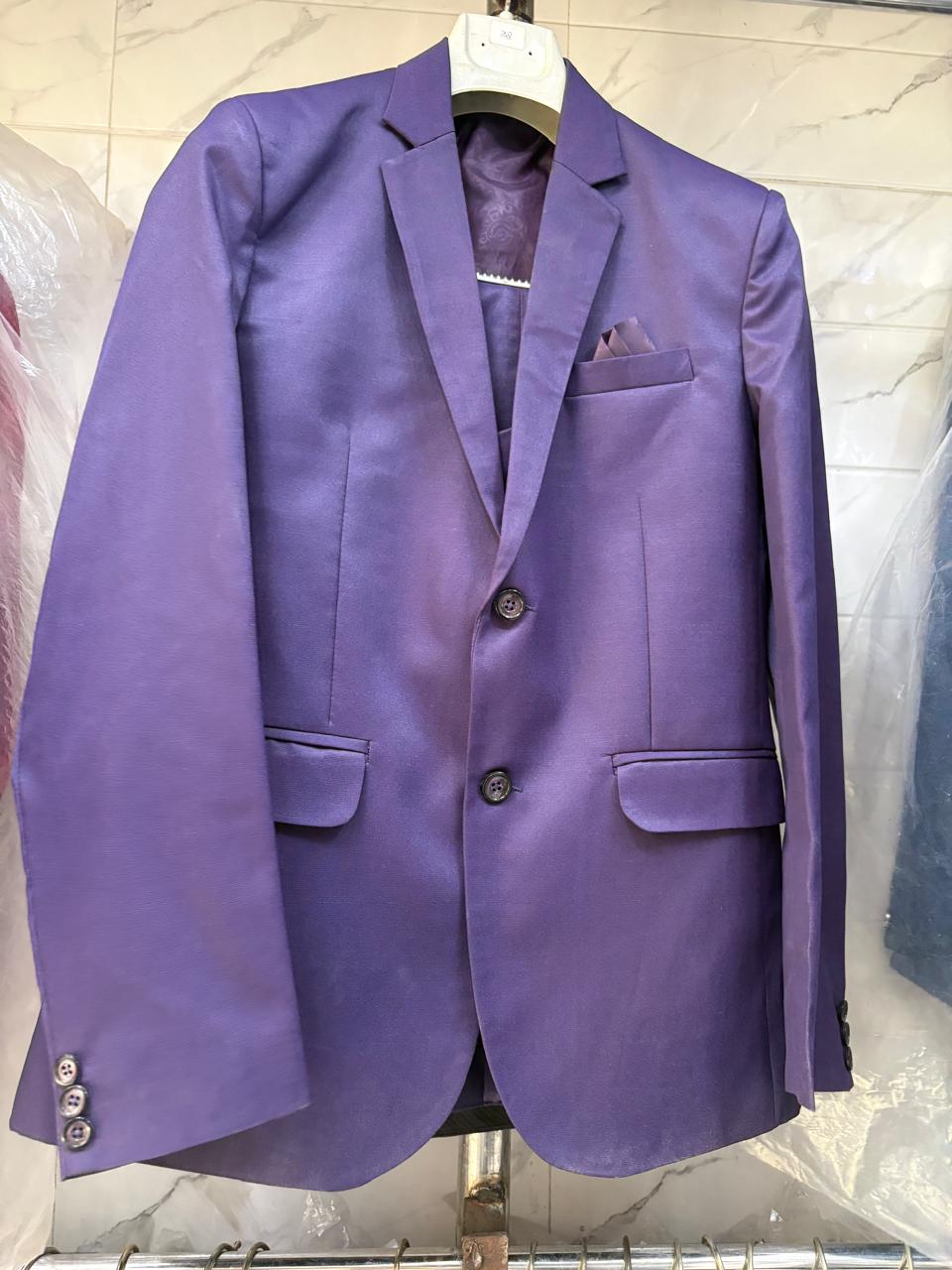 Club AK Men's Lavender Three Piece Suit