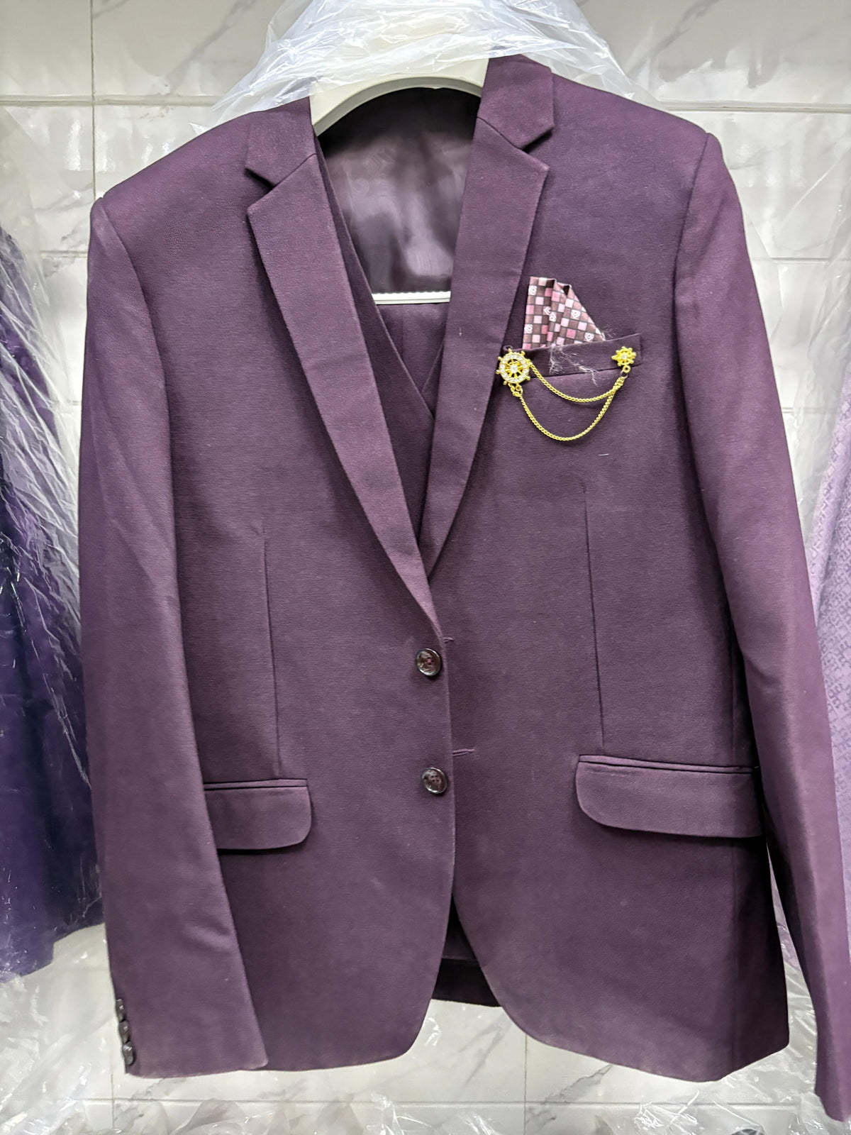 Club AK Men's Plum Purple 3 Piece Suit