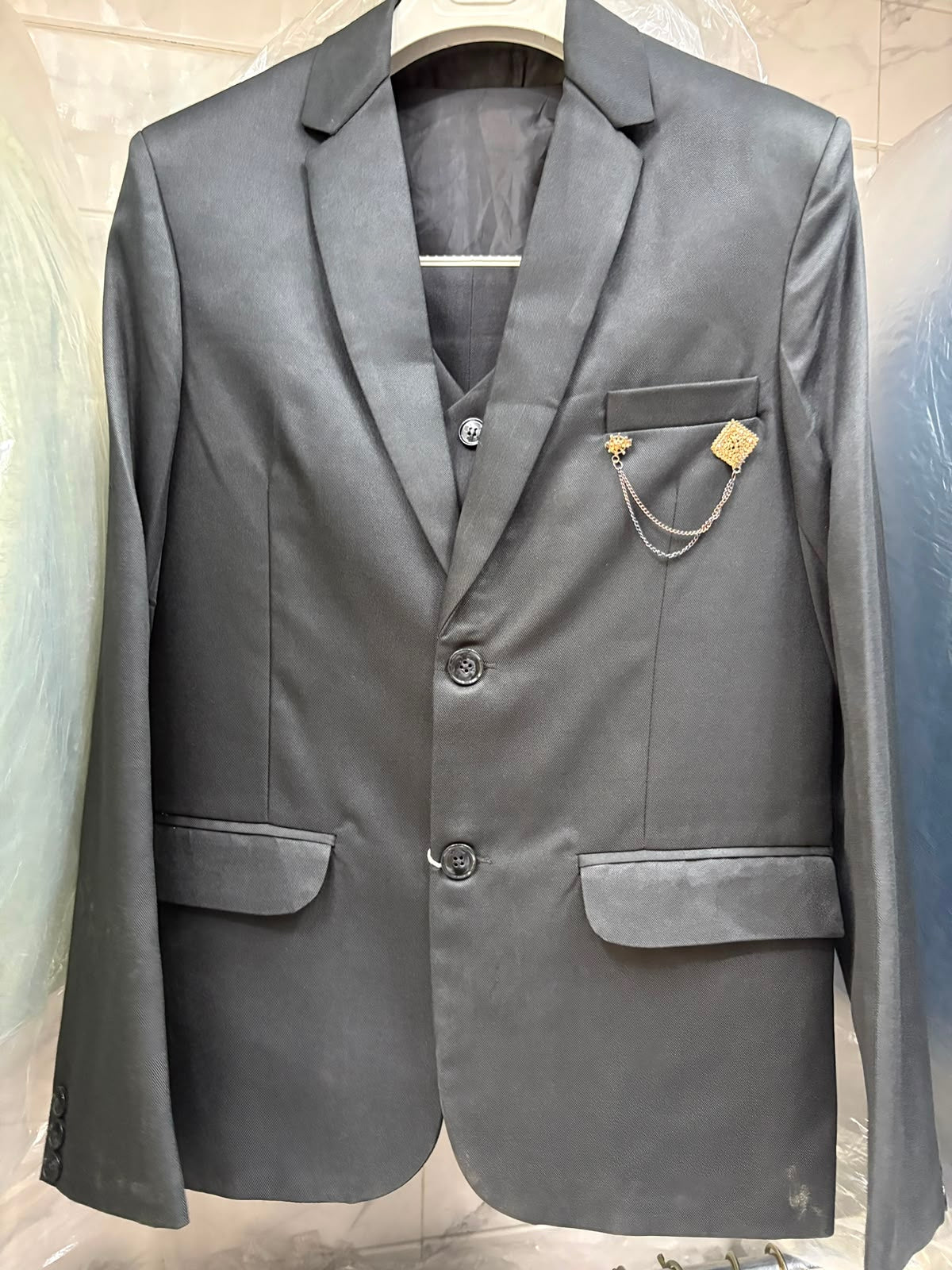 Club AK Men's Charcoal Grey Three Piece Suit