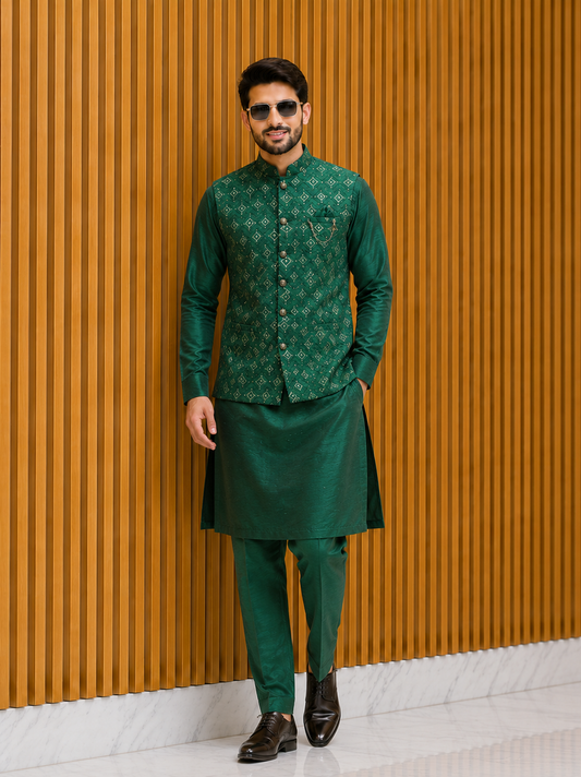 Club AK Men’s Designer Kurta Pajama Set with Geometric Pattern Coti – Wedding & Festive Wear