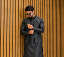 Black / 36