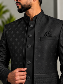Black / 34