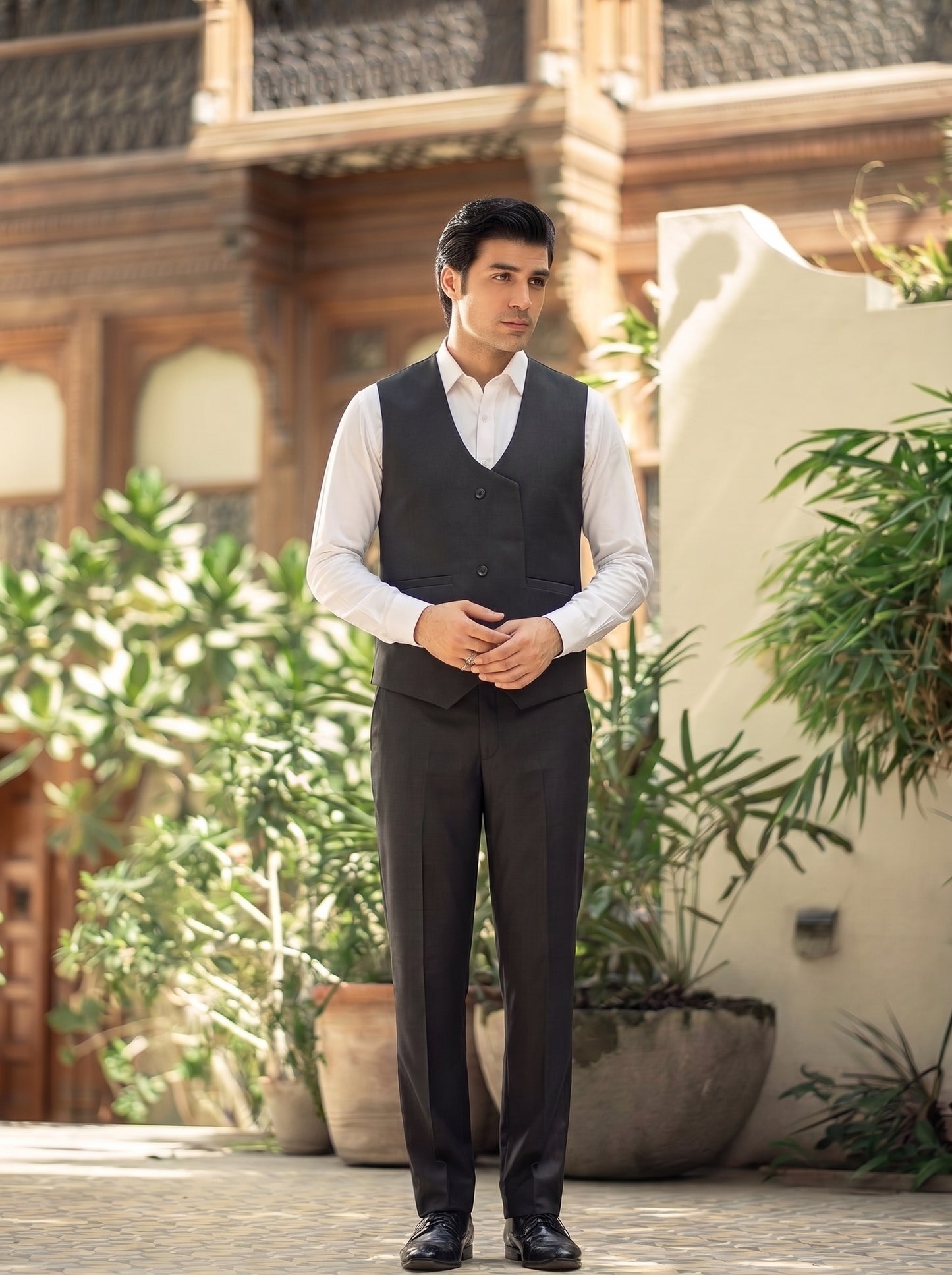 Club AK Men's Charcoal Grey Premium Three-Piece Suit with Waistcoat & Chain Brooch
