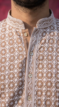 36 / Beige