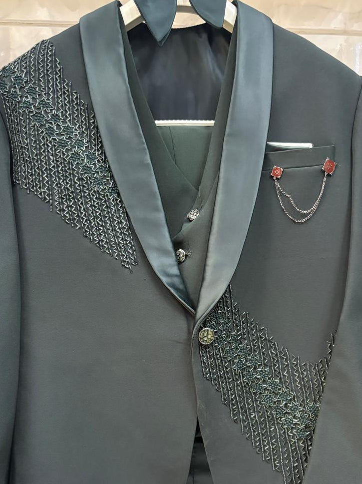 Club AK Emerald Green Embroidered Tuxedo Suit for Men with Satin Shawl Lapel | Premium Groom Tuxedo