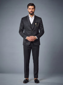 38 / Black
