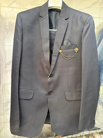 Club AK Men's Charcoal Grey Three Piece Suit