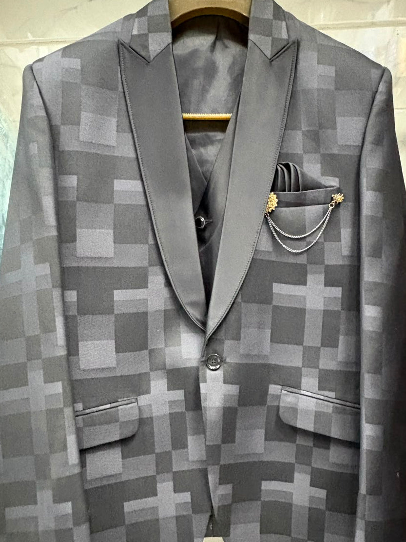 Club AK Men's Charcoal Grey Checkered Three Piece Suit