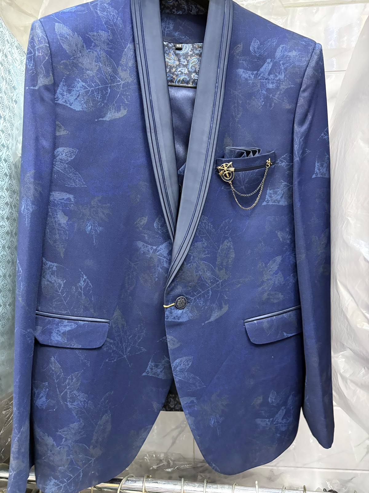 Club AK Men's Navy Blue Floral Jacquard Three Piece Suit