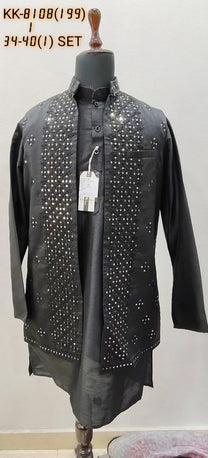 Black / 36