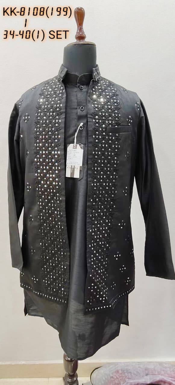 Black / 36