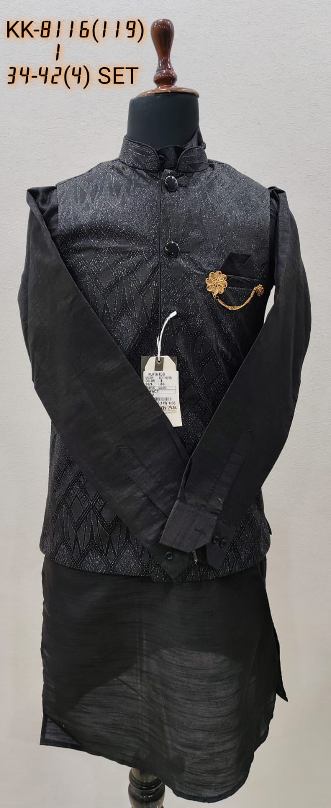 Black / 36
