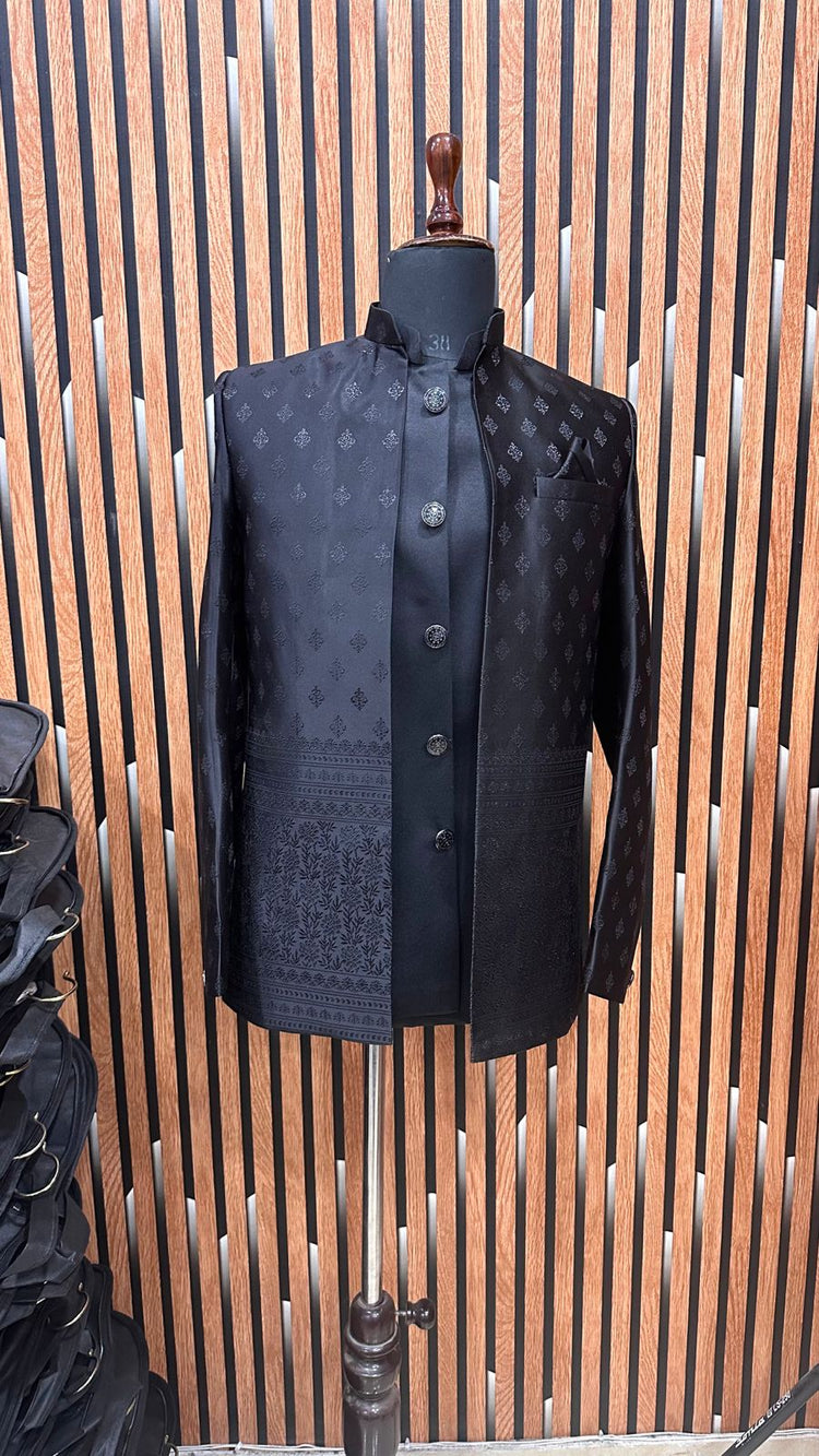 Black / 34