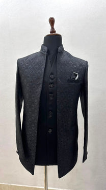 Black / 36